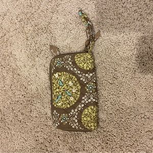 Vera Bradley zip around wallet